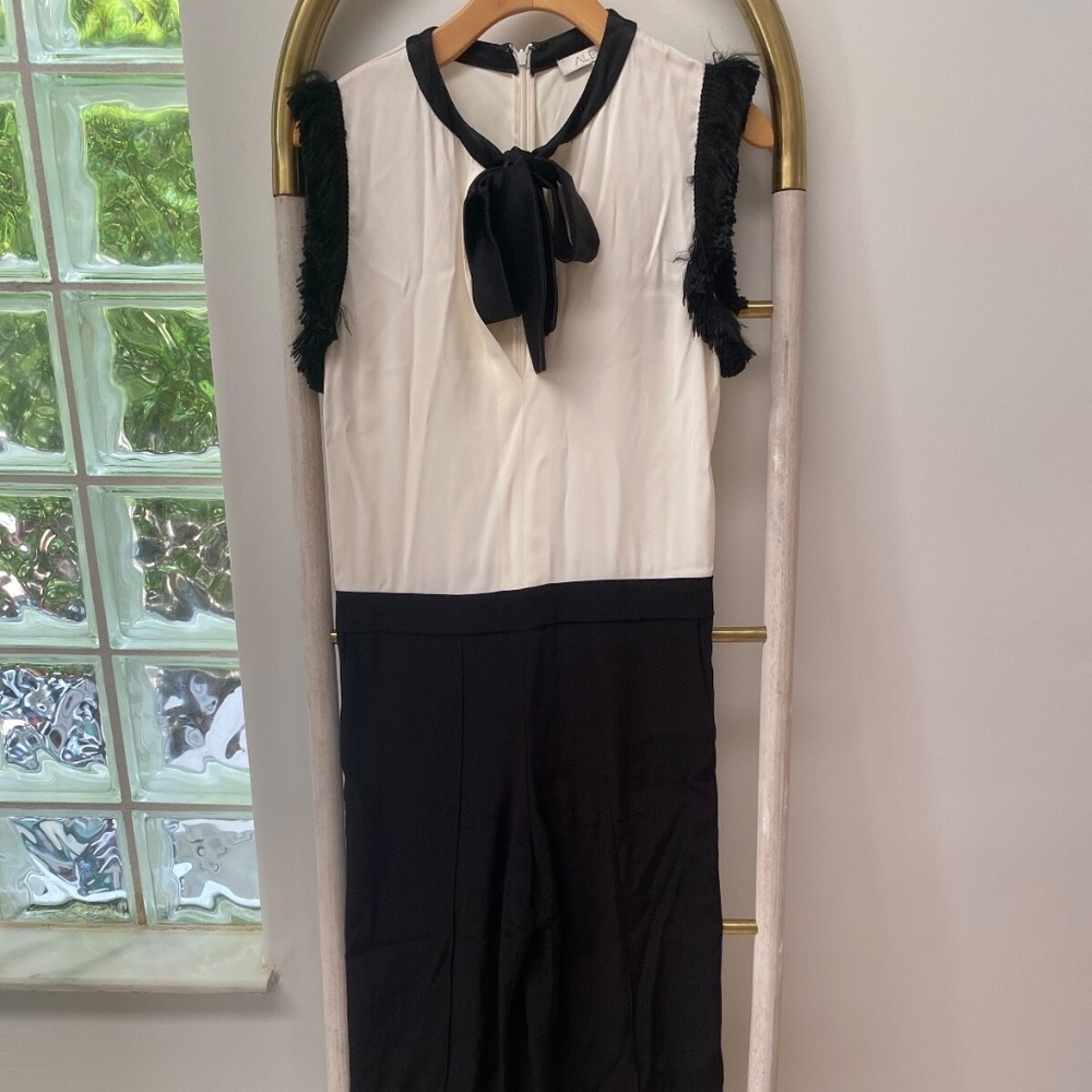 Alexis Black & White Party Cocktail Tie Neck Sleeveless Jumpsuit Size XS USA